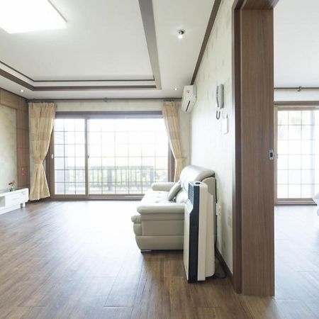 Jeju Time-Travel Pension Экстерьер фото