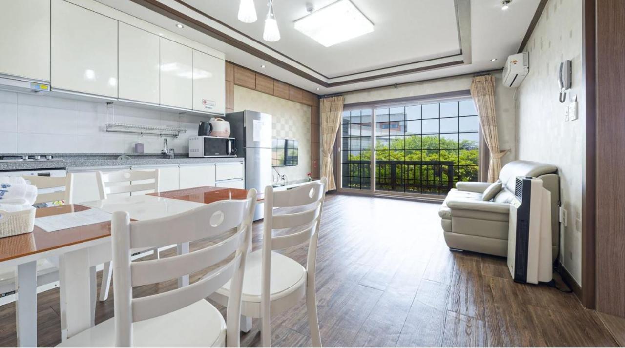Jeju Time-Travel Pension Экстерьер фото